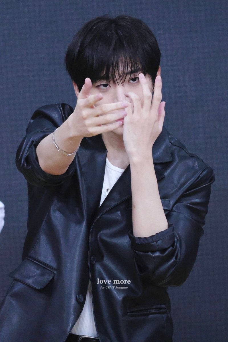 lovemore_jm's tweet photo. 260620 #정모 #크래비티 #JUNGMO #CRAVITY

AWAKE https://t.co/lkmmGxvvOA
