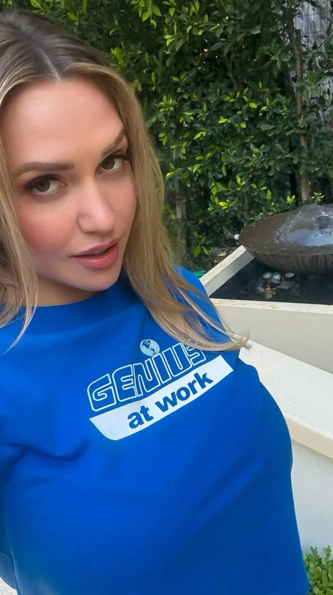 prett99819's tweet photo. I'm available for games in sometimes, let play games from 1-10 who's win is gonna grabbed my ass and have sex with me for free and get into my pussy soft and rob all over your body and eat your dick up 💞💓 https://t.co/Osqhk4j3hX