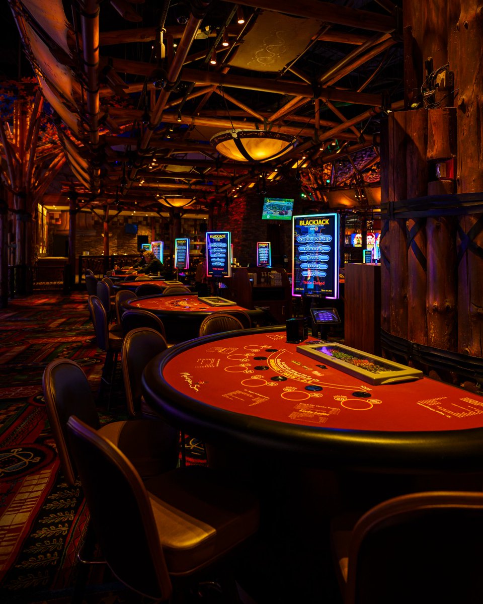 MoheganSun's tweet photo. CHA-CHING! 🤑 One lucky guest was dealt a dandy — hitting a $307,817 jackpot with a Royal Flush in Diamonds on blackjack table!
♦️♦️♦️♦️♦️
What would you buy with 300 grand? https://t.co/omaJcV8Y7o