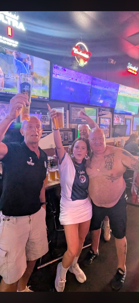 Tango1867's tweet photo. What a brilliant night with our Texan friends top class hospitality , bull riding and American dancing for those who can .We now move on to Chicago spreading the gospel for club and country 🦁🦁🦁🏴󠁧󠁢󠁥󠁮󠁧󠁿🏴󠁧󠁢󠁥󠁮󠁧󠁿🏴󠁧󠁢󠁥󠁮󠁧󠁿 https://t.co/5oQtI4IWUu