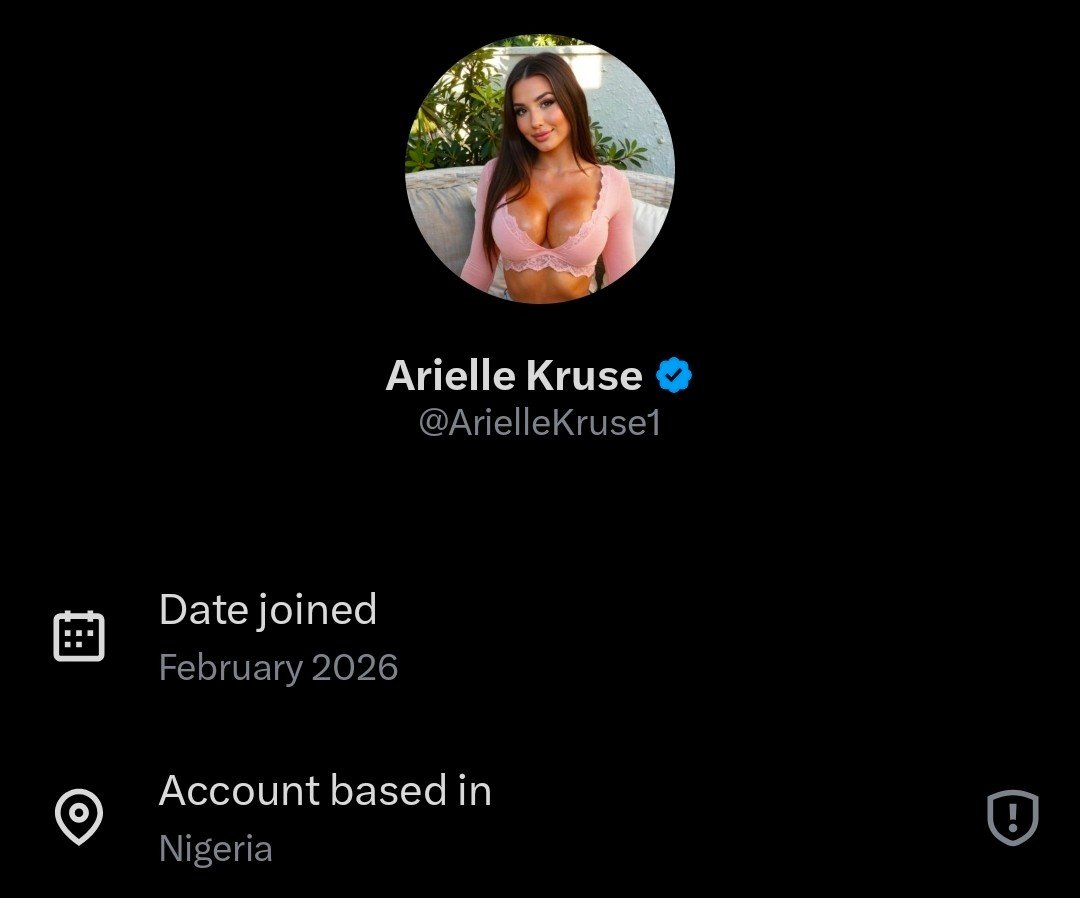 DJSquirrellyD's tweet photo. @ArielleKruse1 @chasedbywasps No one cares what you think because you're African. https://t.co/v7h8wgNZPv