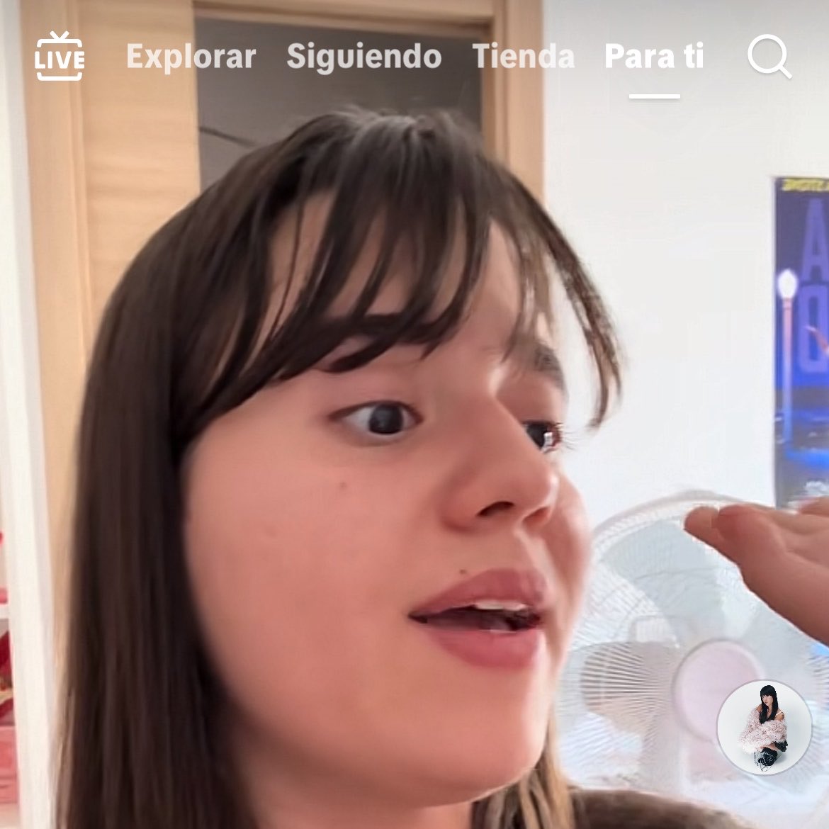 rafalozzz's tweet photo. 📲 SALMA DE DIEGO zanja la POLÉMICA de ARTISTAS en OT:

“todos somos artistas emergentes que nos estamos buscando las castañas antes de tener una mínima posibilidad en la industria.

pregúntale a teyou cuántos años lleva trabajando y currando… intentando hacerse un huequito. pregúntale a guillo cuantos años lleva haciendo musicales…

un programa como ot para personas que no tenemos muchos recursos nos ha venido muy bien.

estamos acostumbrados a que nadie diga nada no vaya a ser que te salga un enemigo o que le caigas mal a alguien. me da exactamente igual. podré decir yo lo que me dé la puta gana, no?”