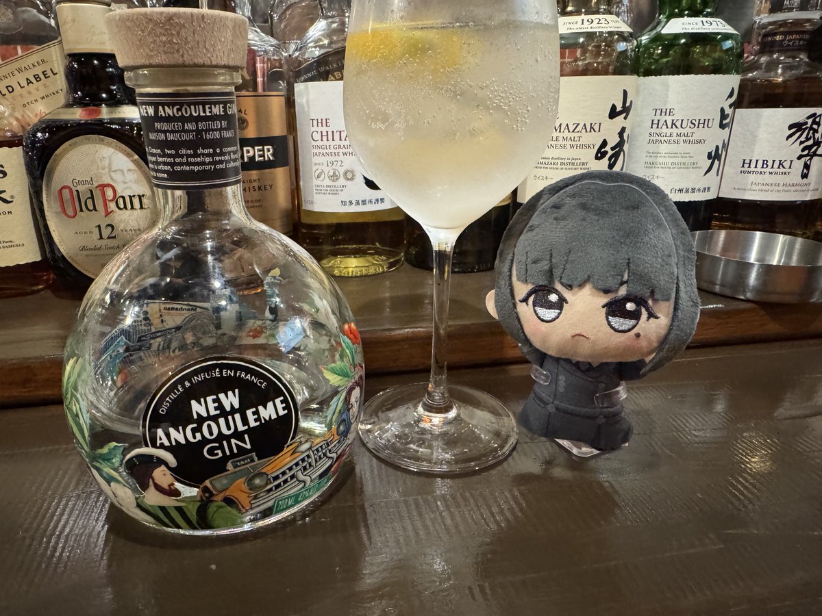 TaruToP0520's tweet photo. いろんなジンを飲ませていただきました！！

全部すごく美味しくてそれぞれに違う良さがありましたね…

ここにはまたいきたい……！

#雨夜の隠れ家
#雨夜燕 https://t.co/vTR42bIjbL