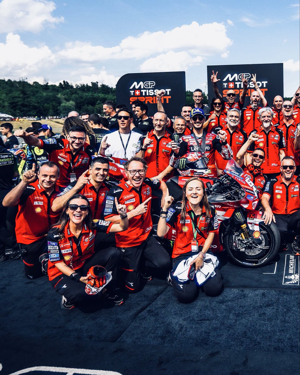 PeccoBagnaia's tweet photo. #CzechGP 🇨🇿 

QP: P3 
SPRINT: P1 

Been a while. Enjoyed that one. See you tomorrow ❤️‍🔥 #GoFree https://t.co/H10mLFbytV