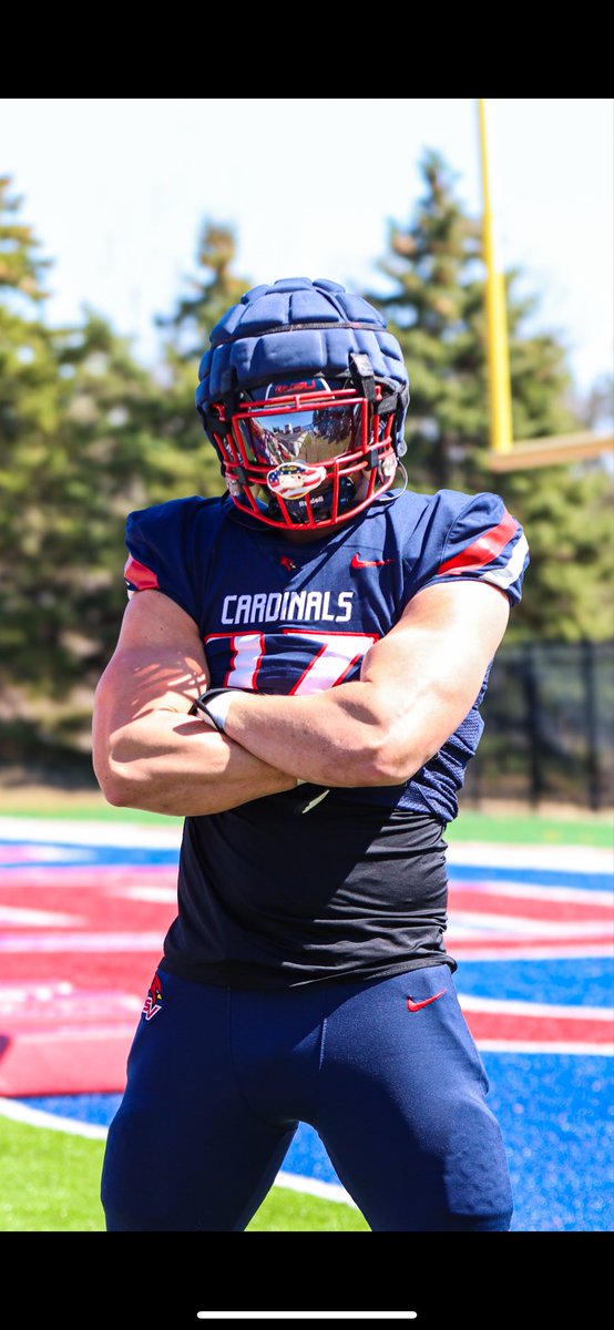 BroganWiler's tweet photo. Strongest DE in the GLIAC
Bench• 425 @fearthebeard30 
Squat• 550
Clean• 315
225 Reps• 32
2026 NFL Combine DE Best• 30
2 years of Eligibility https://t.co/6F2PalQe1T