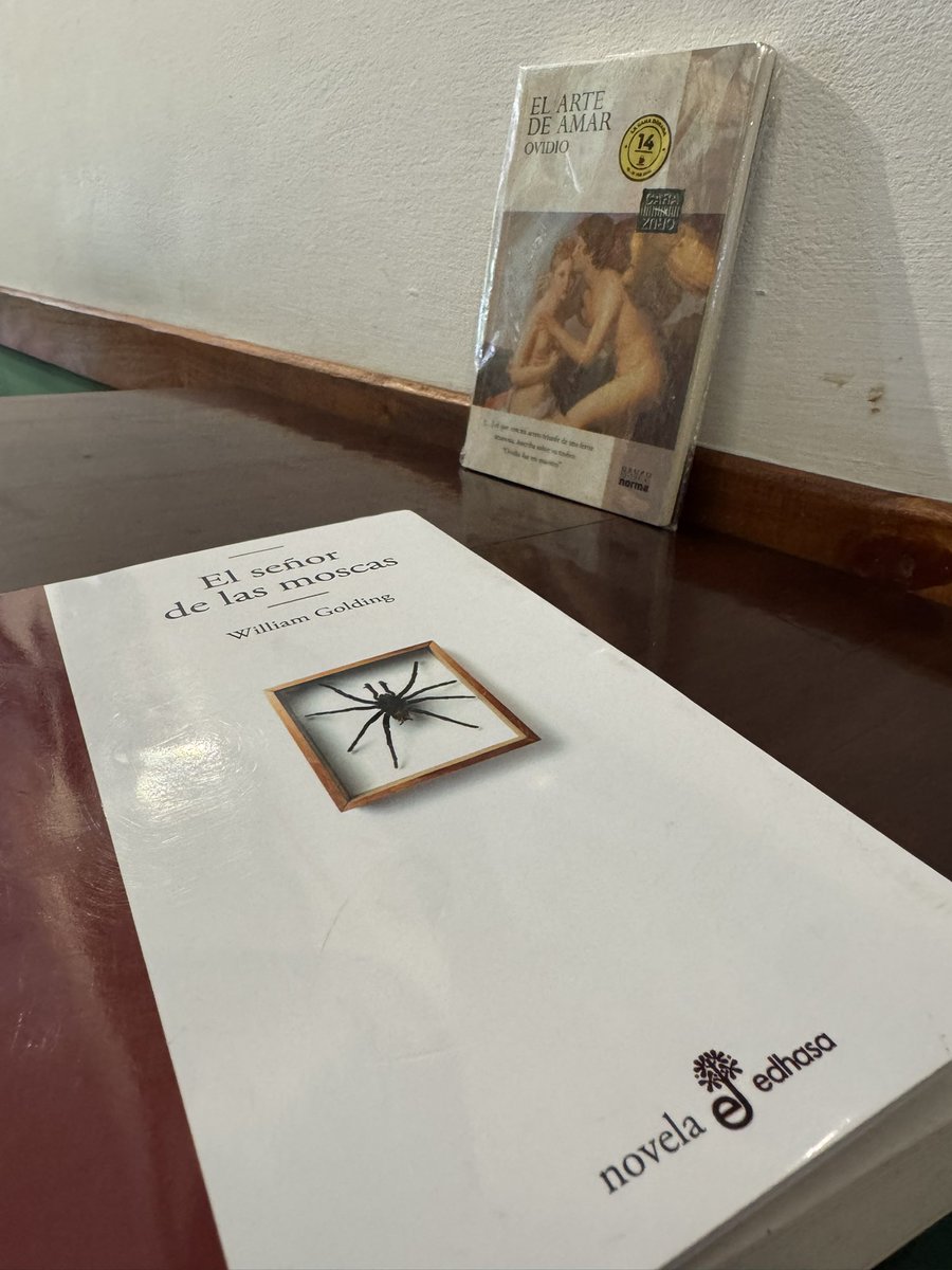 JavierCastroM1's tweet photo. Hay conversaciones que no necesitan palabras: un espresso, un libro y una tarde tranquila. https://t.co/9JdGmOunWD