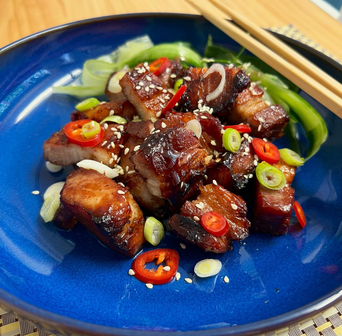 BSeasoned's tweet photo. Spicy sticky Chinese style pork belly with cucumber spring onion chilli 😋
Happy Saturday all &amp; enjoy 😀 https://t.co/gA1zuvXYxi