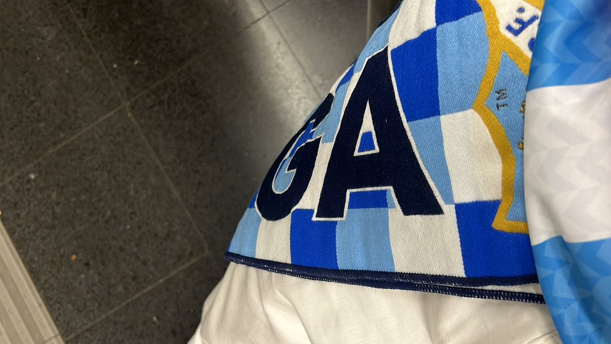 AMaio95's tweet photo. Vamos boquerón! Vamos blanquiazul! Vamos Málaga! https://t.co/w47nT5N9Ky