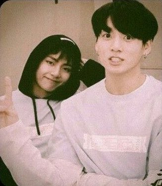 detailofkookv's tweet photo. My shaylaaa 🤏 https://t.co/eSgzmRC1Y7