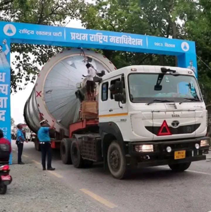 gbudhathoki's tweet photo. हेप्न दुत्याइलाई हेप्ने?डिस हान्ने
मूला राजमार्ग दुईचार दिन बन्द गर्न सक्दैनन?।उद्योगहरू दुईचार दिन बन्द गर्न सक्दैनन?
५० करोड अल्गोरिदमको पार्टीको सरकारको भेला भन्ने थाह छैन?
खुब उद्योग चलाउनु पर्ने... https://t.co/HrSegp8HBV