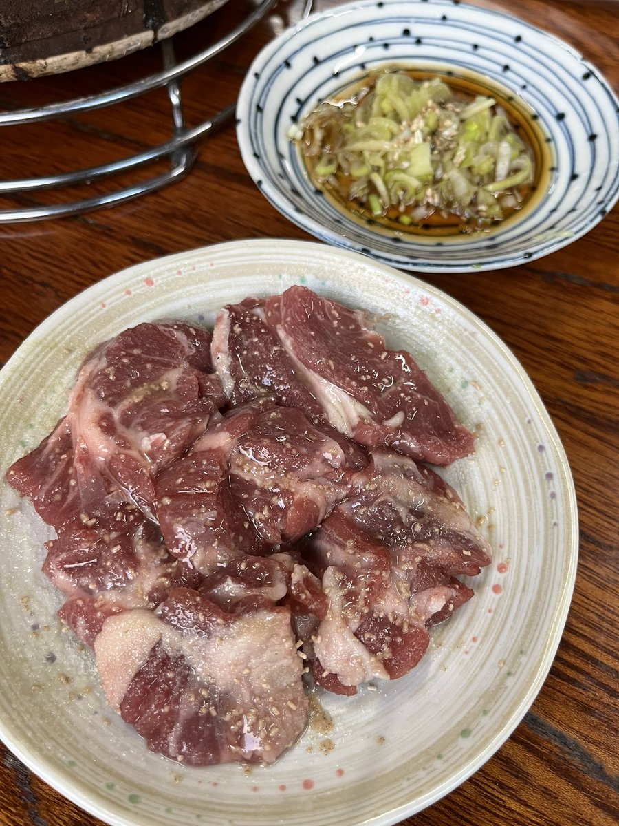 junchisaurus's tweet photo. 念願の肉の浅鞍
おいしかった〜！
塩ジンギスカン、牛トロライス、大変美味しゅうございました！ https://t.co/wHxYs7gxIT