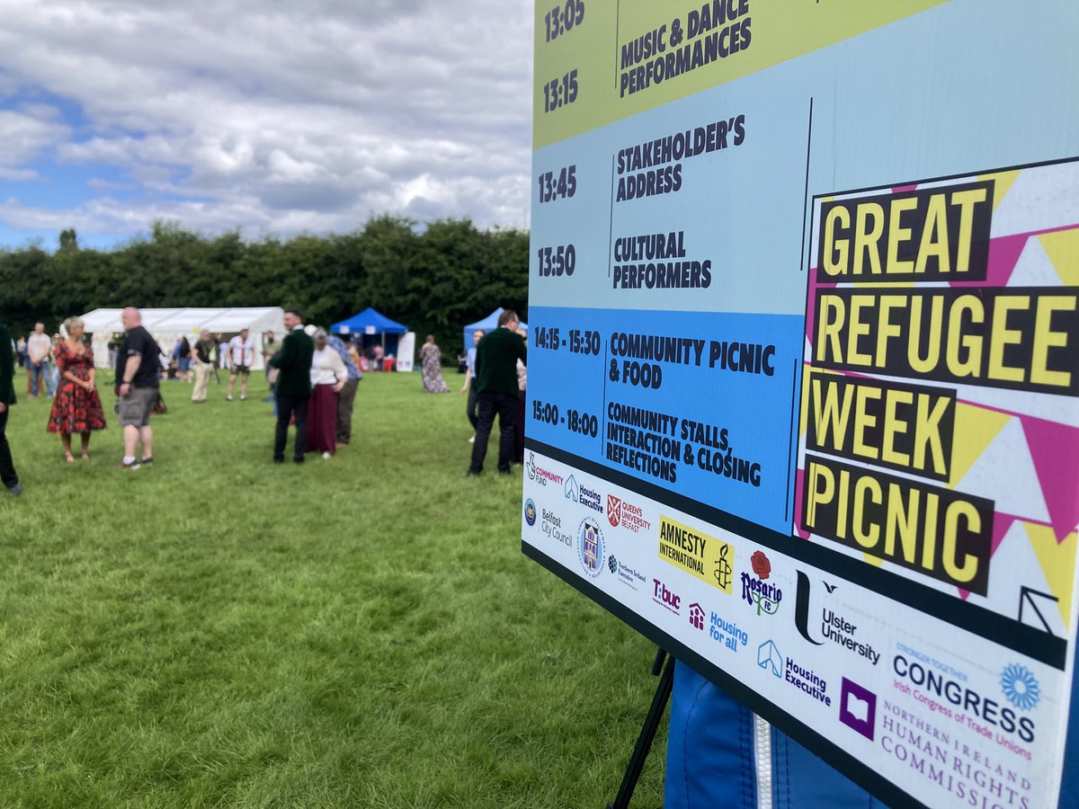 PatrickCorrigan's tweet photo. United colours of Belfast.

Fantastic atmosphere in Ulidia Playing Fields as about a thousand people gathered to enjoy the sun at Great #RefugeeWeek Picnic. https://t.co/lQ3REHFgad