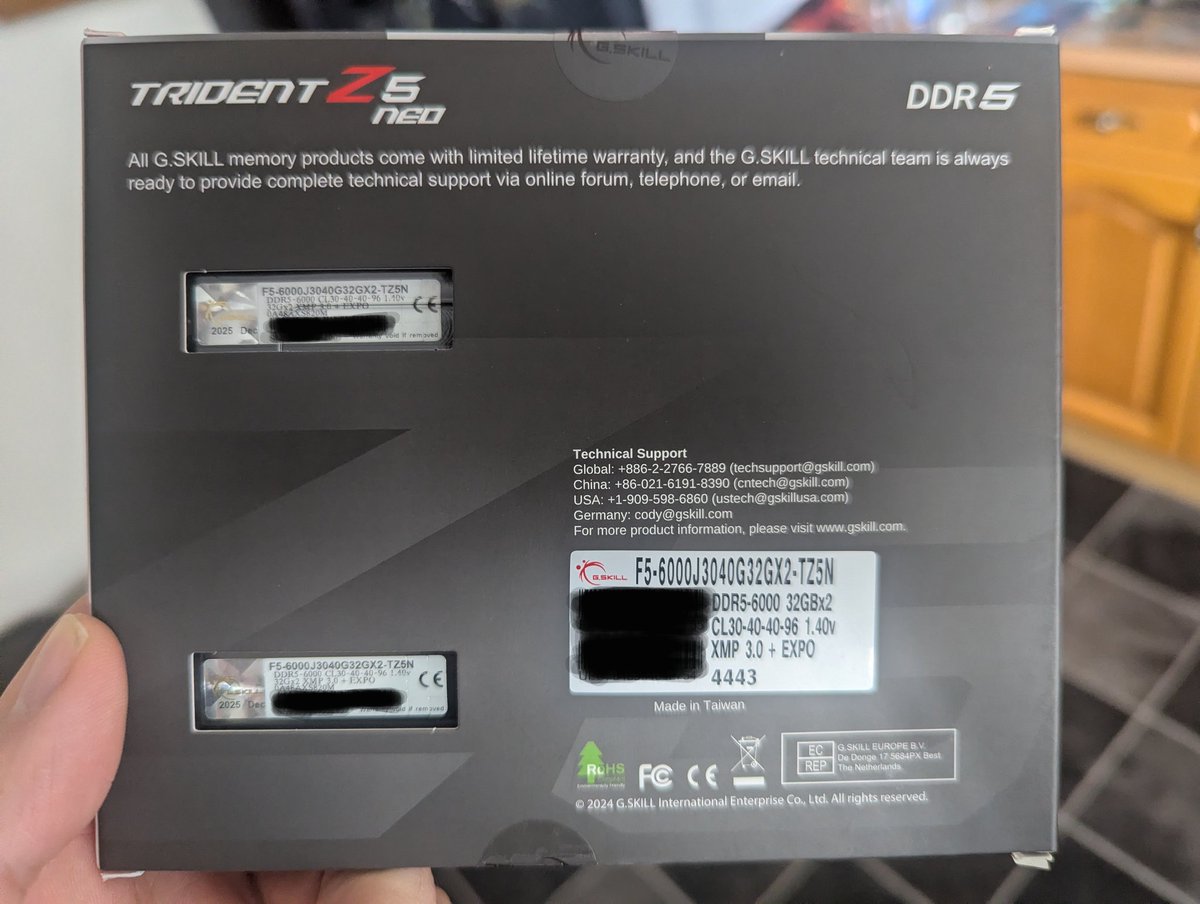 SaleckDragon's tweet photo. Got my new PC Build up and running!

MSI X870E Board
AMD 9950X3D2 CPU
64GB DDR5 RAM @ 6000MT/s
RTX 4080 GPU (From old machine)
1TB PCIe Gen5 NVME Drive

Took a whole weekend to build it, and then rewire my office but super happy with the end result!

Calling this PC Build Spyro! https://t.co/fjiT9KFLBv