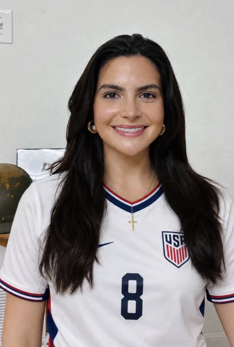 NickTheGreek198's tweet photo. @ValentinaForUSA She had to make a video on some random parking garage at 7 am be she can’t afford a ticket! I wonder what jersey she’ll put herself in next time she learns how to use AI https://t.co/3xC0XUY9eX