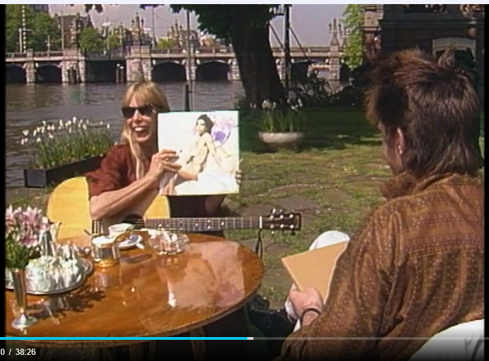 MrBerre's tweet photo. Joni Mitchell gets a gift during an interview with Dutch TV show Zomerrock in 1988: Prince's latest album Lovesexy, released mere weeks ago at that time. She briefly discusses how she can't hear her influence on his music, even if Prince claims so. https://t.co/THAG8I0kig
