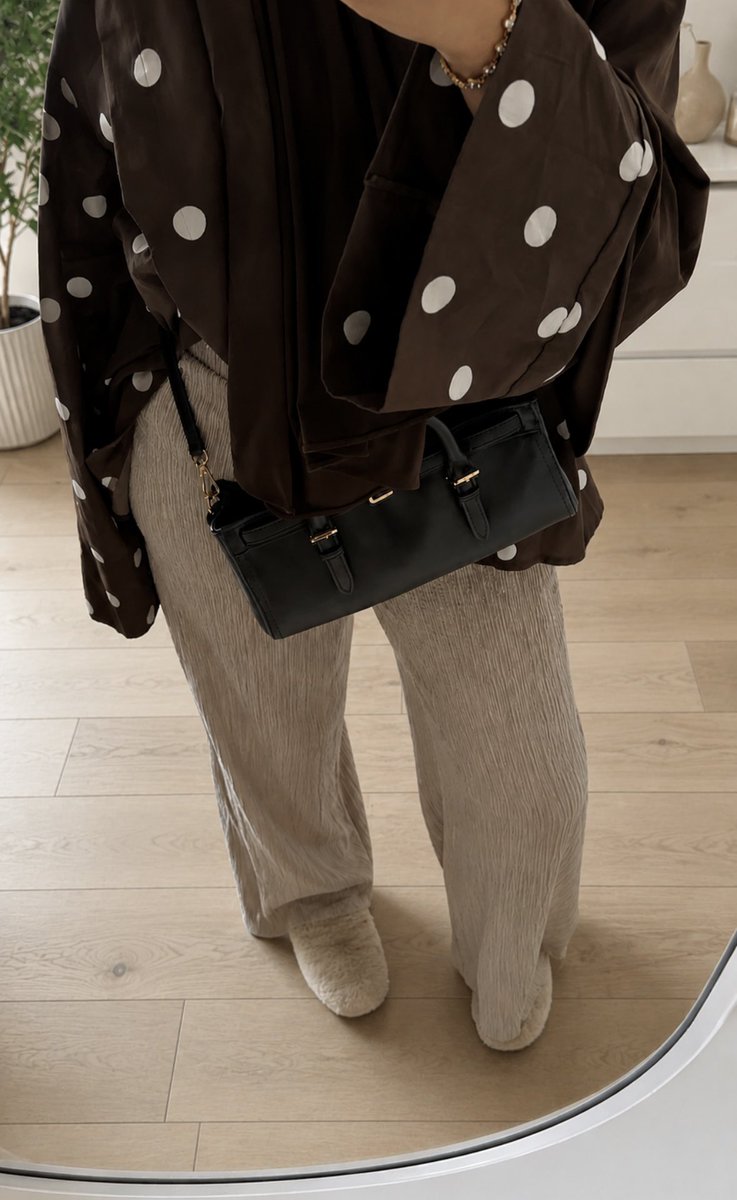 rclnu's tweet photo. outfit du jour https://t.co/quBUgjTZ6z