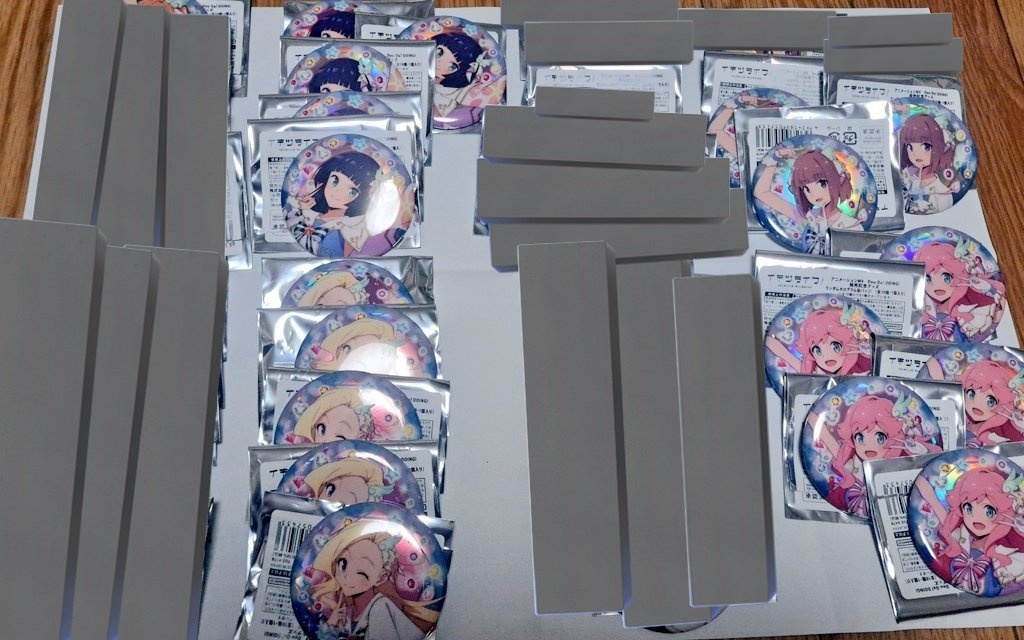 交換募集 イキヅライブ！ Dou-Da?DOING! ホログラム缶バッジ 譲