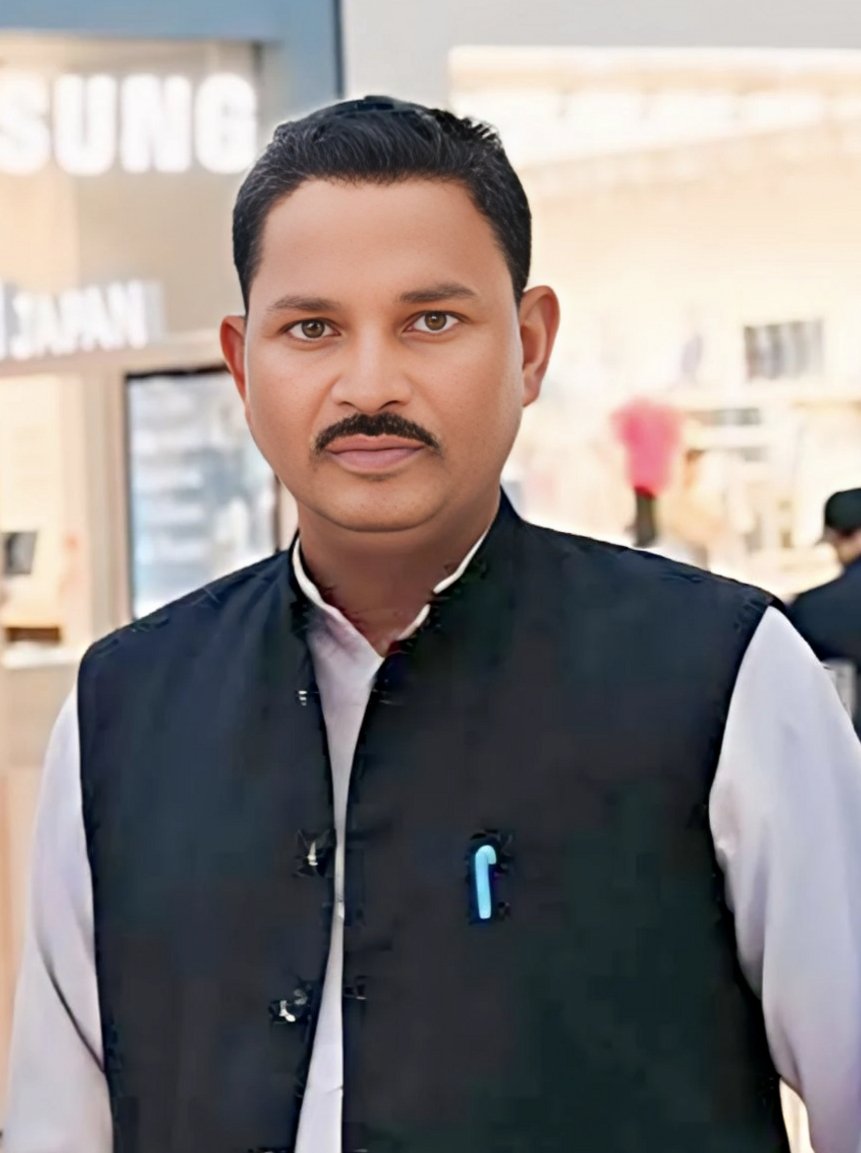 artikus8952's tweet photo. यूपी: कासगंज मे गंजडुंडवारा पुलिस ने कमलेश कुमार शाक्य को गैर कानूनी तरीके से पिछले 8 दिनों हिरासत में रखा गया है.!

इस पूरे मामले की विस्तृत जांच होनी चाहिए सारे CCTV फुटेज चेक किए जाने चाहिए,और दोषी पुलिसकर्मियों पर सख्त कार्रवाई सुनिश्चित की जाए.!

@kasganjpolice  | @Uppolice https://t.co/HY2ralwVBJ