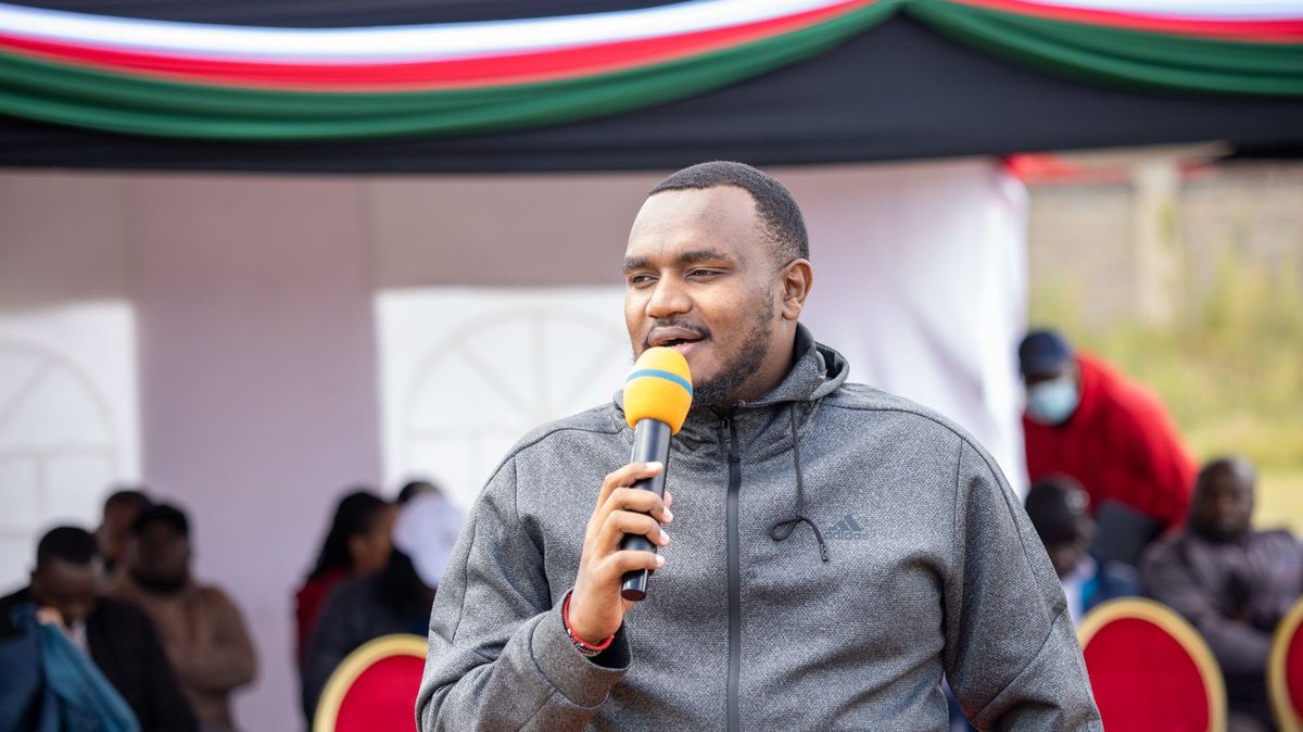 nsdcc_kenya's tweet photo. Today, @nsdcc_kenya joined Nyeri Town MP Hon. Duncan Maina Mathenge and Kyeni MP Hon. Njoroge Wainaina to engage residents on the Triple Threat of new HIV infections, teenage pregnancies, and #SGBV.
#EndTheTripleThreat https://t.co/5Ip5omtMLN