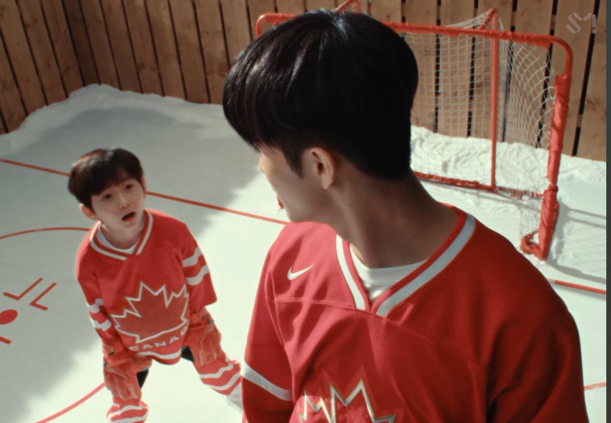 prettymahae's tweet photo. the scene reminds me of this picture in 1999 mv and i wanna kms 😭 https://t.co/zCdKafkYem