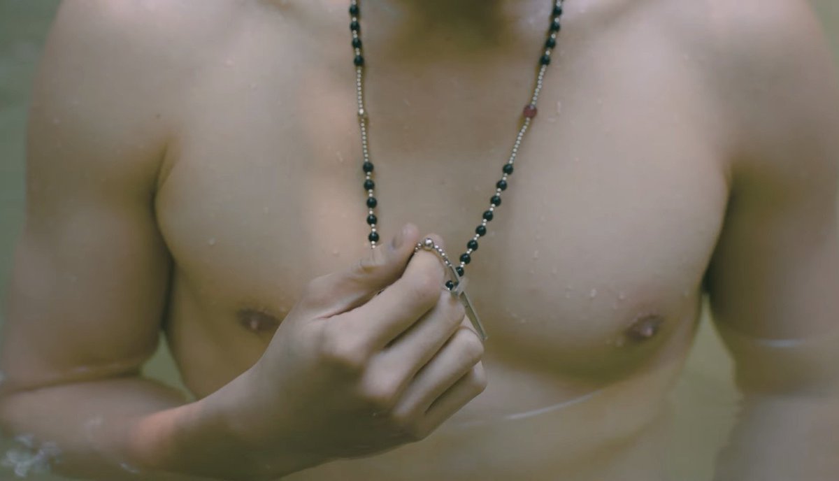 heavenlyeuri's tweet photo. Tanrak may not fully realize it yet, but after the kiss, he has already chosen Barth. He hesitated to take off the rosary, yet he still did it. He might face more challenges ahead, but I feel like love will win, because love is something God gave to everyone.

#TickettoHeavenEP4 https://t.co/s27p9h7vqK