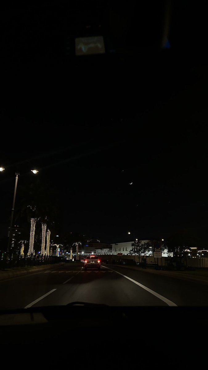 _ja9md's tweet photo. Two stars between the moon aligned tonight

what a wonderful sight https://t.co/5ycvvAvndJ