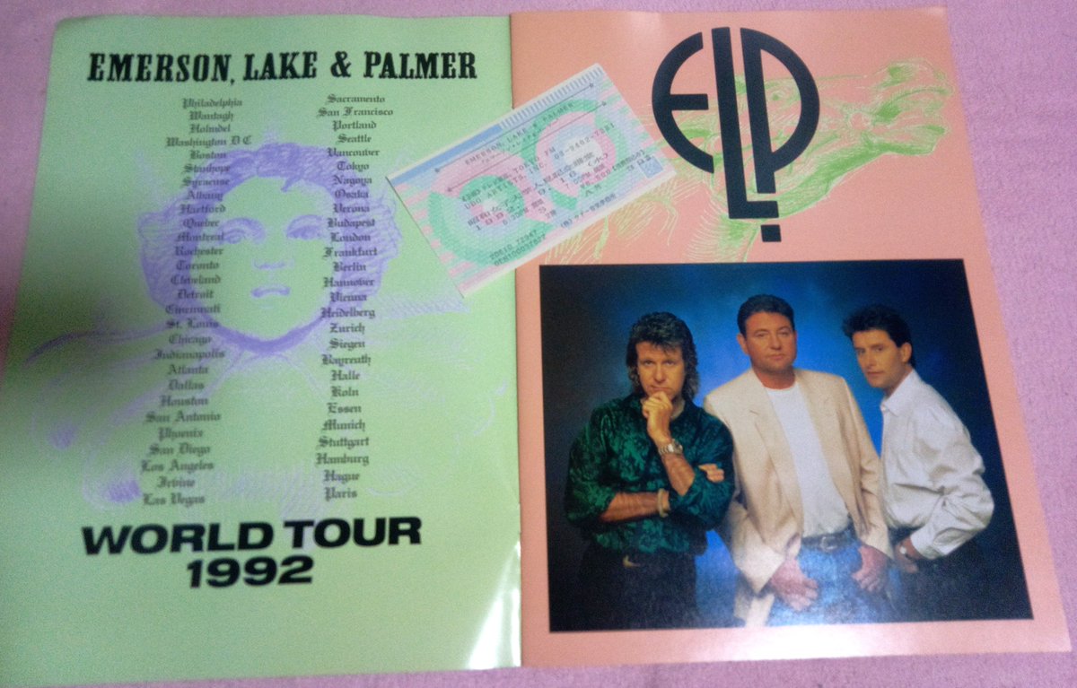 TERRAGRIEF's tweet photo. 【#来日アーティスト #コンサートパンフレット】④

1．EMERSON LAKE ＆ PALMER　(1992)
2．KING CRIMSON　(1984)
3．PINK FLOYD　(1988)
4．ROXY MUSIC　(1979)

下の①~③の続き

それぞれ伝説のバンドを再結成でやっと観た！という感覚だったもの
（70年代前半はさすがにガキだった） https://t.co/gtHcCRIDUo