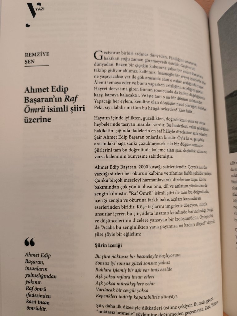 ahmetedip's tweet photo. Muhit dergisinin Haziran sayısında Remziye Şen kardeşim, İzinsiz Gösteri kitabındaki "Raf Ömrü" şiiri bağlamında güzel ve kapsamlı bir çözümleme yazısı kaleme almış. Emek mahsulü yazısı için kendisine çok teşekkür ediyorum. Sağolsun, varolsun. 💐 https://t.co/xxcAjHjAd1