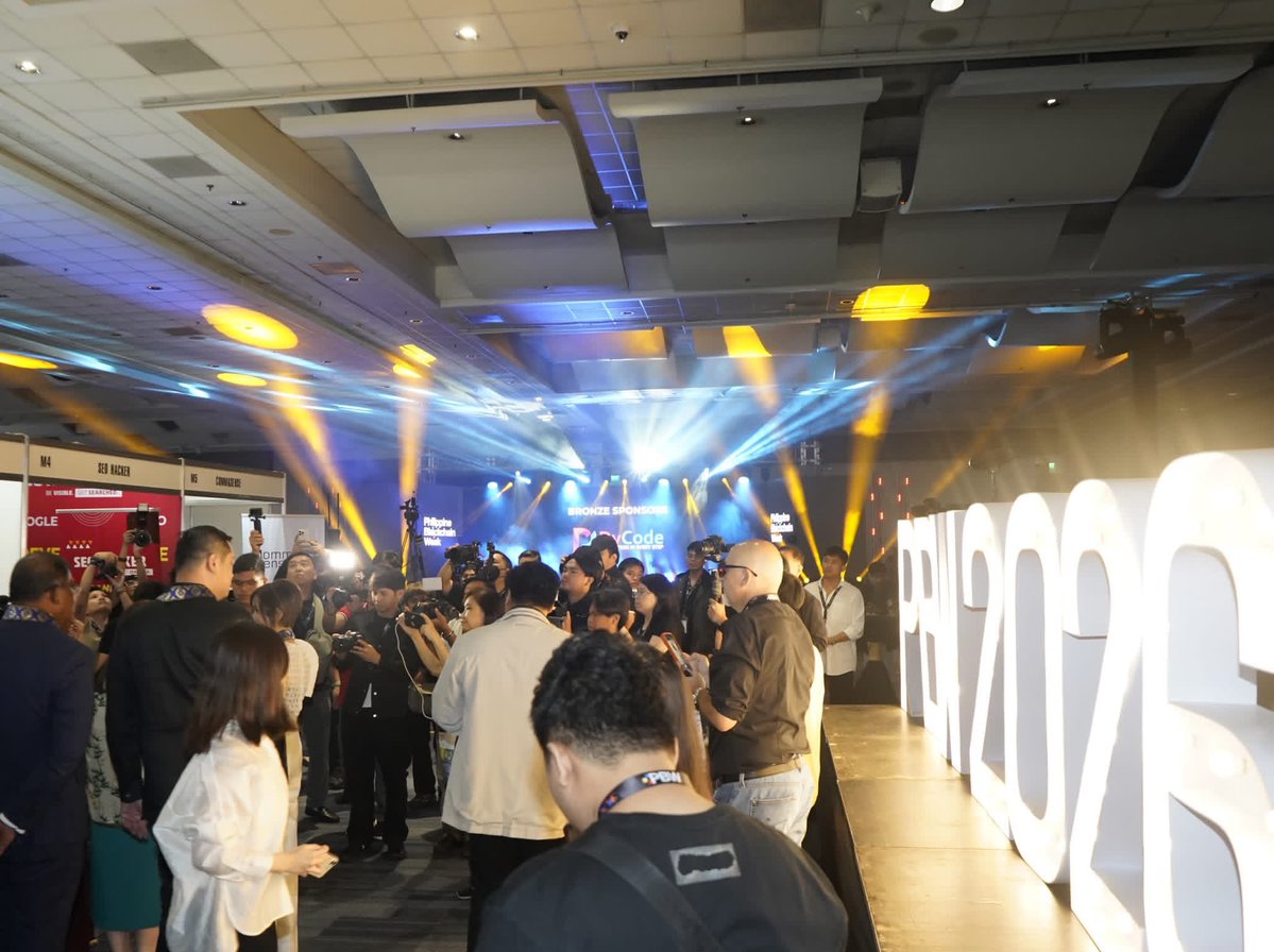 MarisolRem94790's tweet photo. 🚀 BiGOD Strengthens Its Leadership Presence at Philippine Blockchain Week 

Manila saw the strength of BiGOD.
The industry felt it.
And this momentum is only accelerating.

#BiGOD #BlockchainInnovation #RWA #Manila #SMX #Web3Leadership #CryptoEvents https://t.co/6RDfJqPMxP