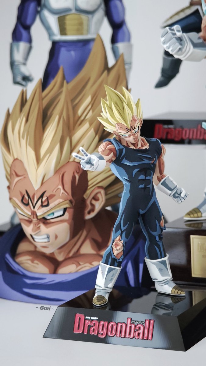 xxjinming's tweet photo. After spending ages on this project, I've finally finished all 20 Vegeta figures. I hope to keep improving my craft and create more fantastic works down the line.
#Vegeta #DragonBall #DragonBallZ #DragonBallSuper #AnimeFigures #FigureCollection #DragonBallFigures #Saiyan https://t.co/bN5O5BLnAC