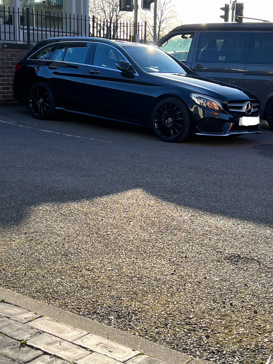 Callum_Stark1's tweet photo. @MotoNutJob Lovely that is! Had our estate just over a year. Cracking motor! https://t.co/oZdNwpkxQA