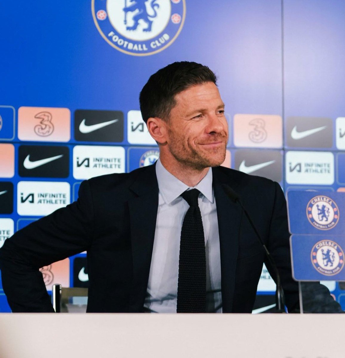 CfcDan_01's tweet photo. 🚨🔵 Xabi Alonso is already reshaping Chelsea — and he hasn’t even clocked in yet

July 1st is still his official start date, but Alonso’s fingerprints are all over this Chelsea squad already. The rebuild has quietly begun from the sidelines.

*The early decisions tell you everything:

Liam Delap’s Chelsea chapter looks like it’s ending this summer. The plan is clear: bring in a proven, ruthless #9 who can carry the goalscoring load and lead the line from day one.

Wesley Fofana, Badiashile, and Tosin all have question marks over their long-term future under Alonso. He wants a dominant, no-nonsense centre-back — someone with presence, aerial power, and leadership — to form a rock-solid partnership with Levi Colwill.
 
Even Garnacho isn’t safe. Alonso is assessing every position with zero sentiment. If you don’t fit the profile, your minutes and future are at risk.

This isn’t patchwork. It’s a full squad reset. Alonso is pushing for balance, maturity, and a winning mentality over raw potential. The goal: build a Chelsea side that’s experienced, competitive, and actually ready to fight for the big trophies again.

The project starts now. The Alonso era is already in motion 🔵💙