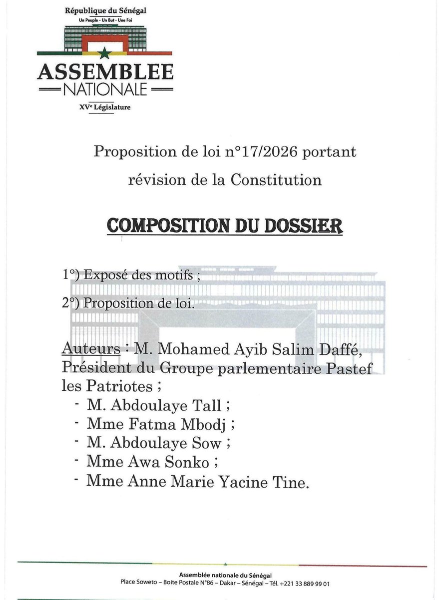 MadiambalD's tweet photo. Lisez le Projet de Loi portant réforme de la Constitution.  En attendant les opportuns amendements coups de Jarnac qui ne manqueront pas... https://t.co/06FQuPKy5Q