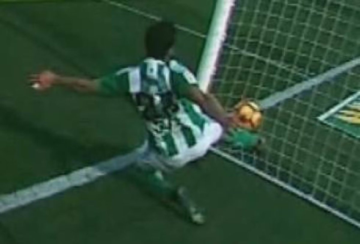 JSocoro74's tweet photo. @gmyz27 @el_culerRM No hace falta decir nada mas... Esto si es un robo de una Liga... https://t.co/yNIGiqQbVF