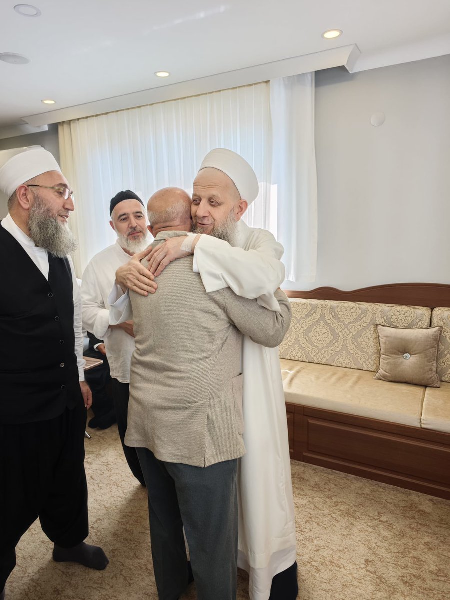 sancaktepsaadet's tweet photo. Genel İdare Kurulu Üyemiz Sayın Hüseyin Oruç ile birlikte, Sayın Yusuf Ziya Gümüşel Hocaefendi’yi ziyaret ettik. Misafirperverlikleri dolayısıyla kendilerine teşekkür ediyor, sağlık ve afiyetler diliyoruz. https://t.co/6OWgLvLpuj