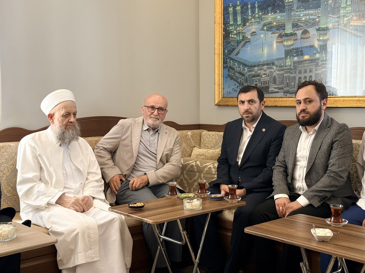 sancaktepsaadet's tweet photo. Genel İdare Kurulu Üyemiz Sayın Hüseyin Oruç ile birlikte, Sayın Yusuf Ziya Gümüşel Hocaefendi’yi ziyaret ettik. Misafirperverlikleri dolayısıyla kendilerine teşekkür ediyor, sağlık ve afiyetler diliyoruz. https://t.co/6OWgLvLpuj