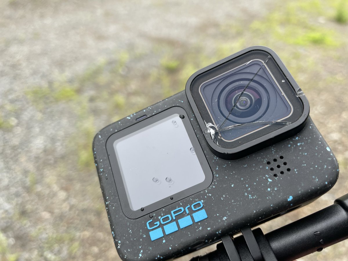 tetsu1167's tweet photo. GoPro、偏光、落として割るし
穂先、簡単に折れるし久々の釣り
いい事ねぇなぁ〜、でも待望の
解禁でなんとか救われた。 https://t.co/b8FKfW1izR