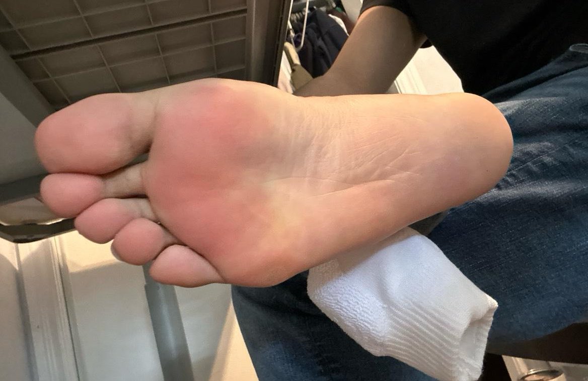 FootMasterTyler's tweet photo. Go crazy for my feet https://t.co/RJHPCG4kTY