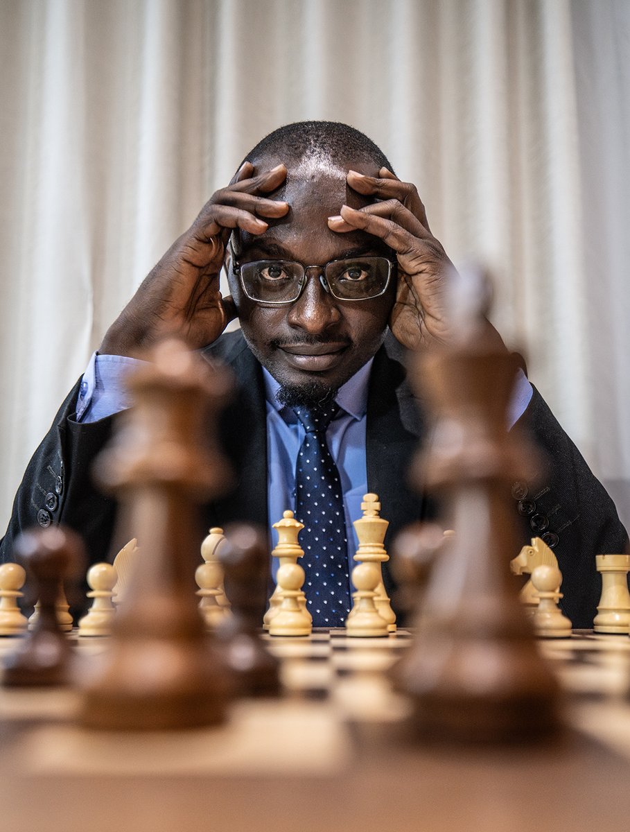 davidllada's tweet photo. IM Andrew Kayonde (🇿🇲 2316) is a six-time Zambian Champion. He won his first national title in 2009 at the age of 21, then added four consecutive championships to his résumé in 2015, 2016, 2017, and 2018.

Away from the board, Kayonde earned an MBA from Heriot-Watt University and has worked as a Business Analyst for Finance Bank, one of Zambia’s largest financial institutions.

A strong player, an accomplished professional, and, I should add, someone who knows exactly how to strike a great pose at the chessboard.

#ChessInAfrica