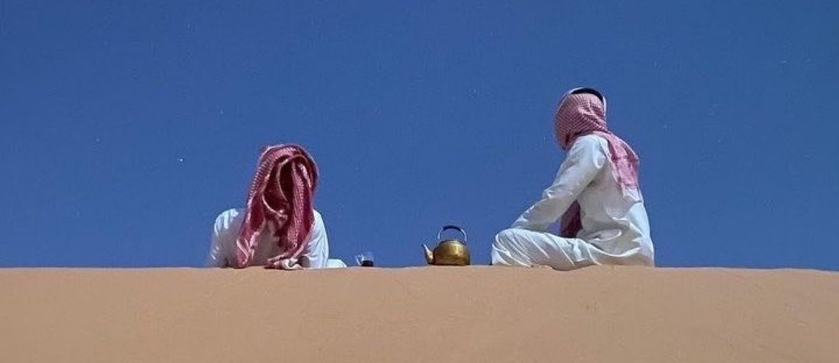 ii26ic's tweet photo. خلّك مع إللي لا درا بضيقتك ضـاق
و أبعد عن إللي لا درا بضيقتك صد . https://t.co/qtTT6mMlxL