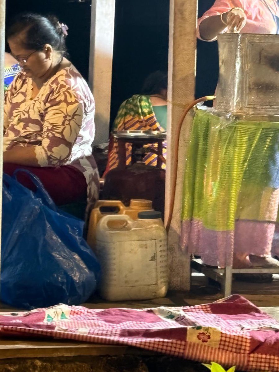 Im_pact999's tweet photo. Mumbai Maritime Board says Fish plaza illegal
MMB says permission not given
MMB has to dismantle 
MMB not acting ???
Bandra Voters being taken for granted. https://t.co/SHYgK8PwO3