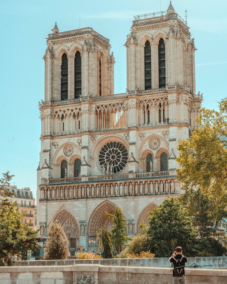 DamWanderlust's tweet photo. Cathédrale Notre-Dame de Paris https://t.co/1PqDikJWIN