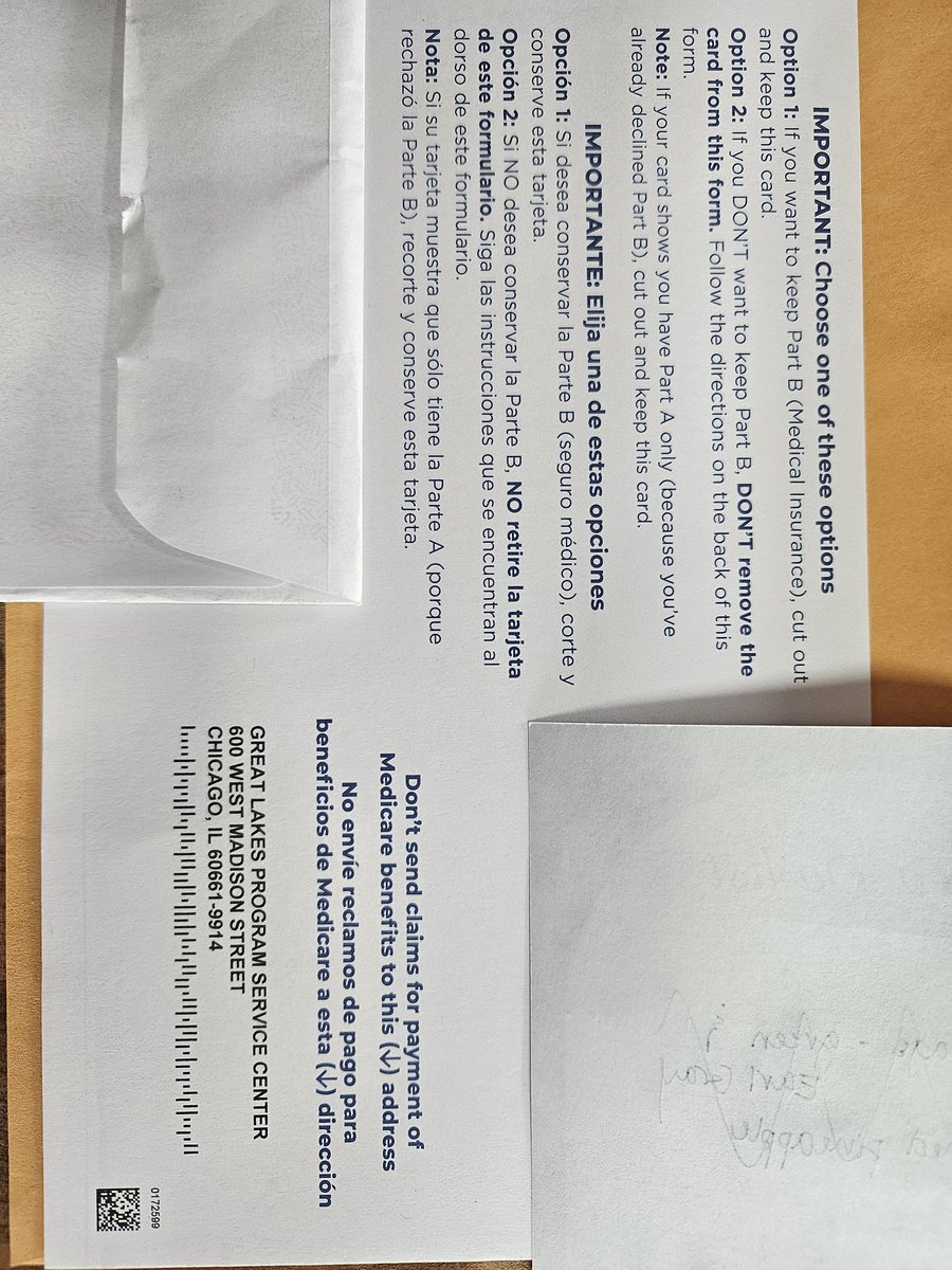 MrsJ1111's tweet photo. @HHSGov @SecKennedy @MensJournal Got my Medicare sign up in the mail.

Why is it in Spanish?? https://t.co/gshIHZuurd