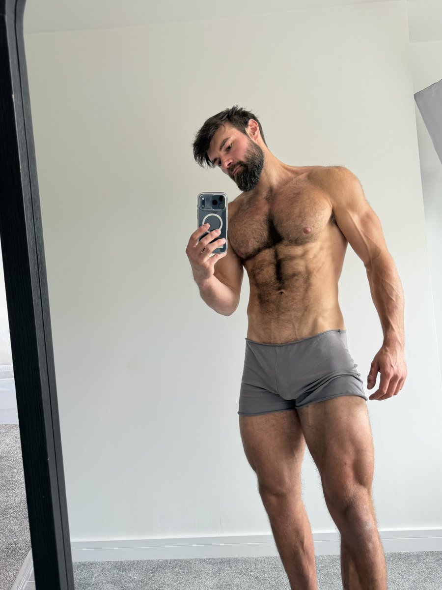 CHRISBSFW tweet media