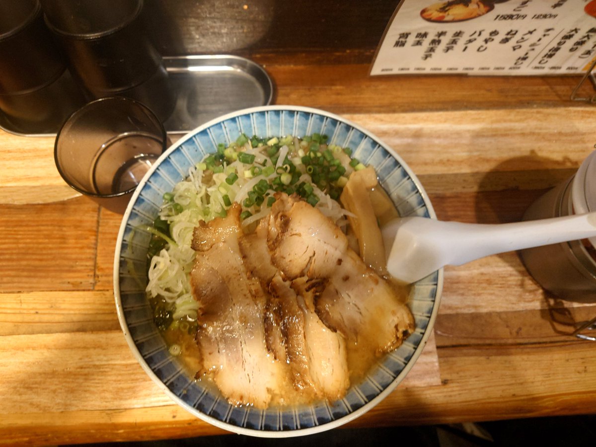 マツ tweet media