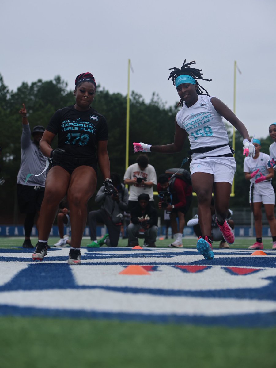 aaegirlsflag's tweet photo. Who’s ready to compete?

#AAEGirlsFlag
#ReadySetGo https://t.co/Ma53x5tY7T
