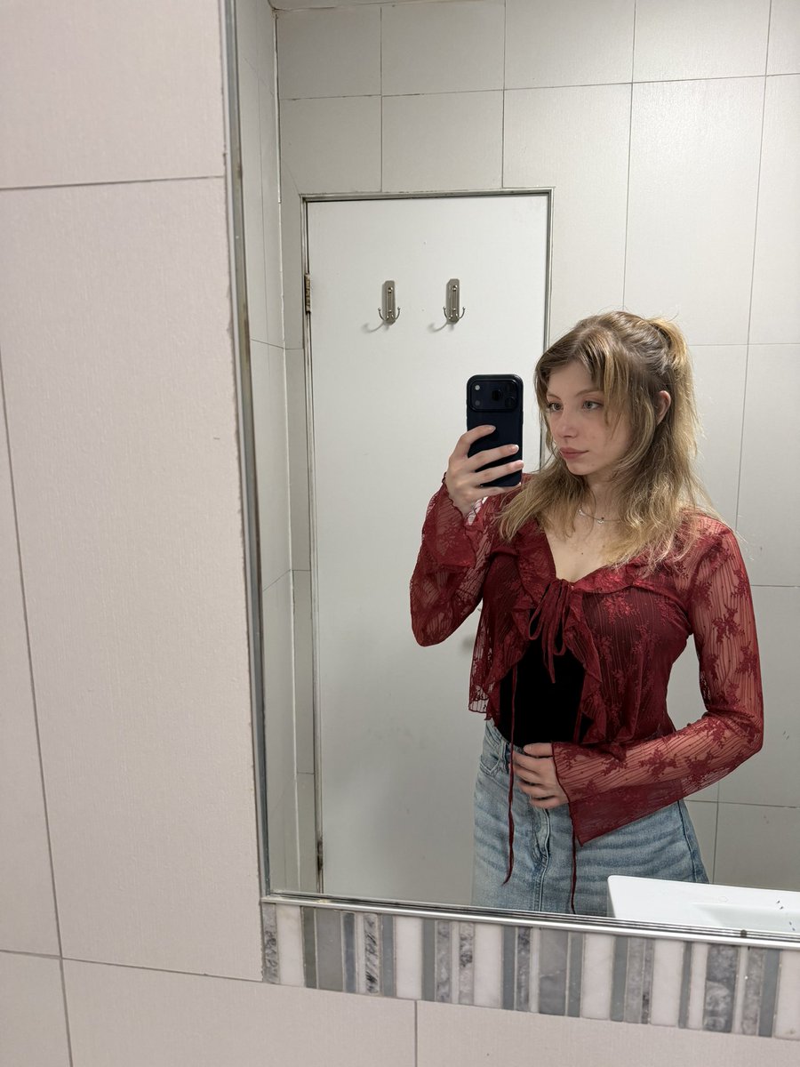 Posting2Cope's tweet photo. 🍓 https://t.co/hBYIAUiJUB