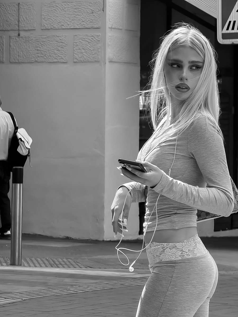 Regina Santoro , tweet media