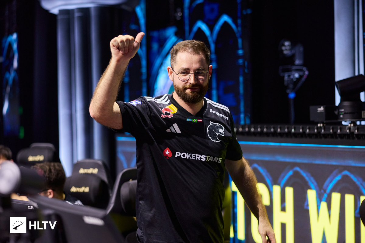 Boltz's tweet photo. Pra quem vive o CS é diferente, a emoção de competir é algo inexplicável, mas ver um amigo chegar novamente em uma grande final no maior palco do jogo depois de tanto tempo é gratificante demais, tá escrito @FalleNCS, todo sucesso pra ti e pra todo o time da FURIA amanhã 🙏🏻 https://t.co/5KtMsSycOb
