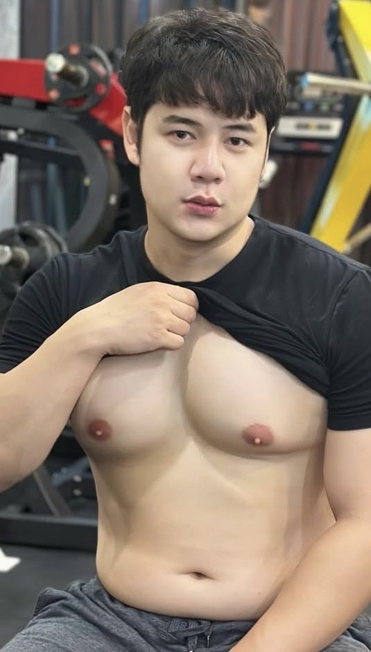 f_fahey10's tweet photo. Summer 👄 and nips 🍼 https://t.co/qjT80Haf2r